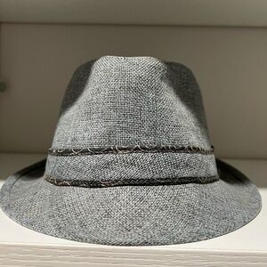 Hat, Cruahable, Wool Fedora with a tight brim
